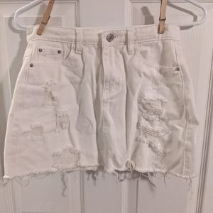 Distressed white jean skirt size small/ 2-4